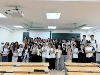 Ngành Thương mại điện tử là gì? Chia sẻ từ sinh viên năm cuối Đại học Thủy Lợi.